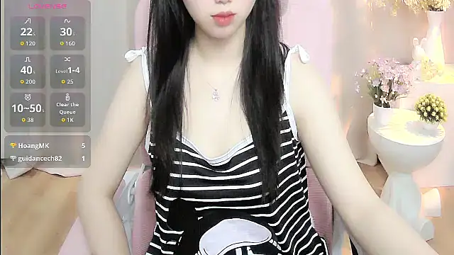 shynana Adlı Modelin Canlı XXX Sohbeti