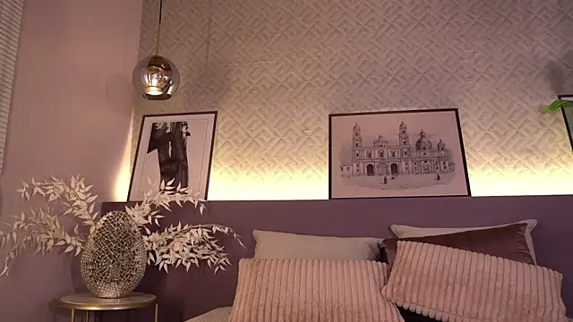 ElleDiane's Live XXX Chat