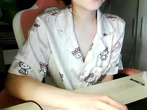 lucienguyen 即時 XXX 聊天