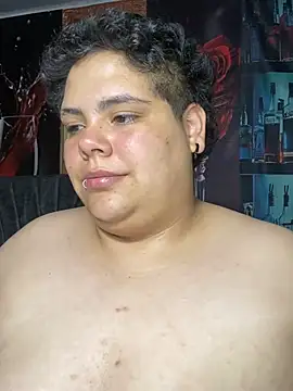 Chatroom XXX en direct de Hailey_Curvy