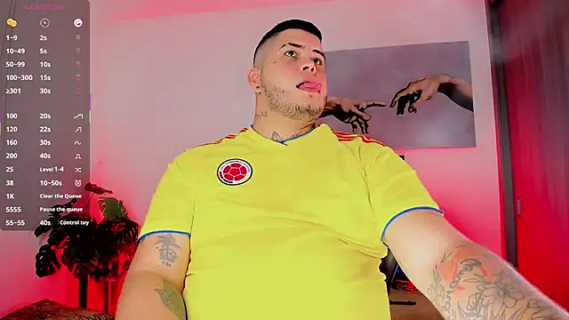Thomas_chubbyxhot Adlı Modelin Canlı XXX Sohbeti
