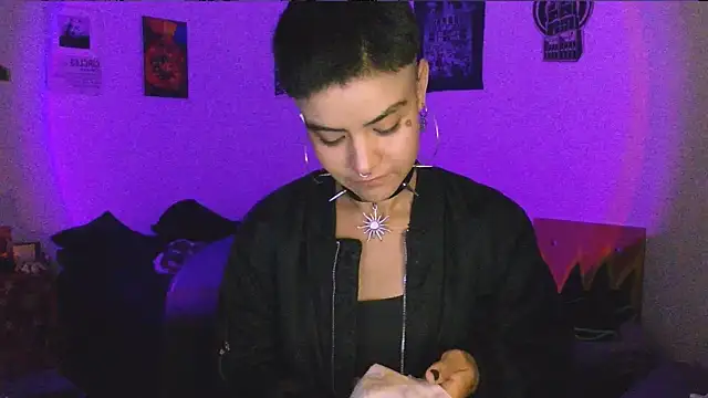 צ'אט XXX בשידור חי של alex_one888