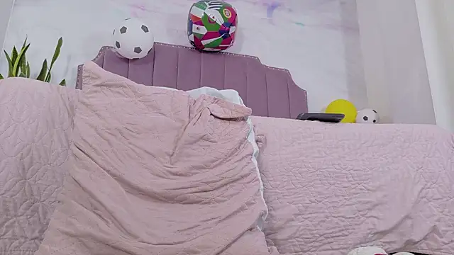 Shanntal_ XXX чат на живо
