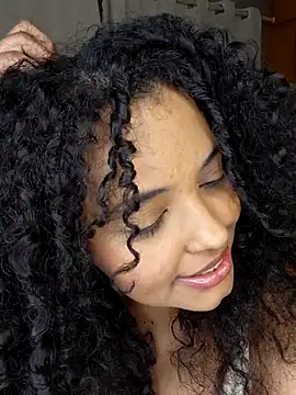 Queenpandinha Adlı Modelin Canlı XXX Sohbeti
