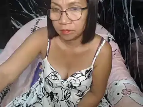 ASIANDOLLY4U69's Live XXX Chat
