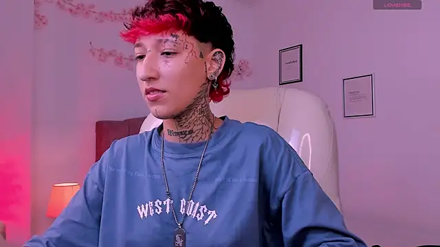 Chat +18 de Luci_Rose ao vivo