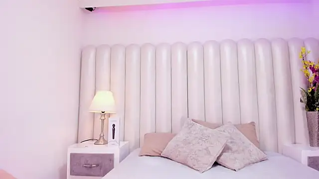 Chatroom XXX en direct de CamilaCastillo