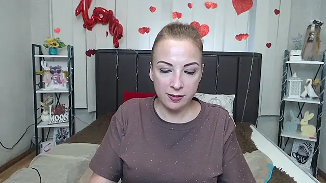 ElizabethSho élő XXX-chatje