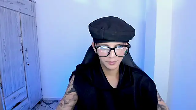 Онлайн чат XXX tylerrnova