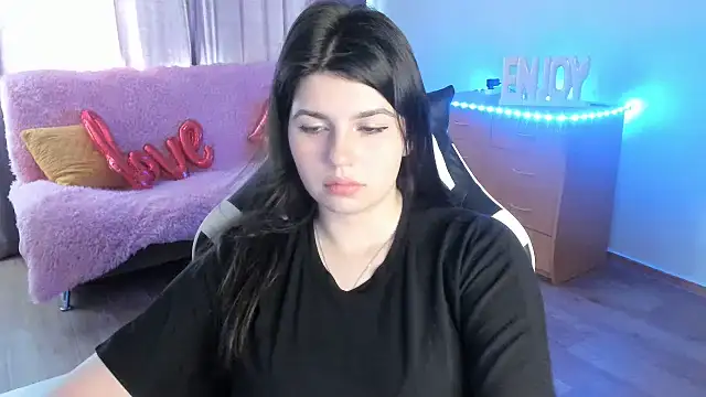 KisaModel's Live XXX Chat