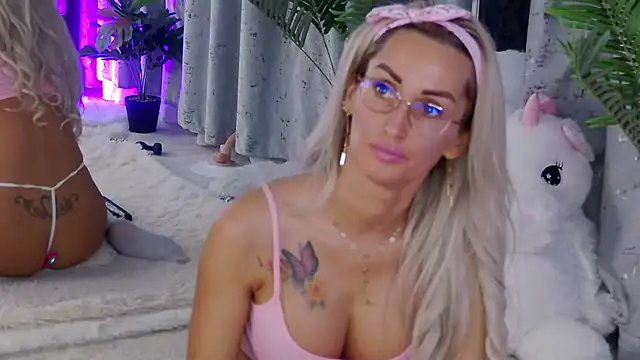 IsabelleEthan Chat XXX live