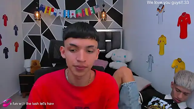 Juan_Nd_Steven's Live XXX Chat