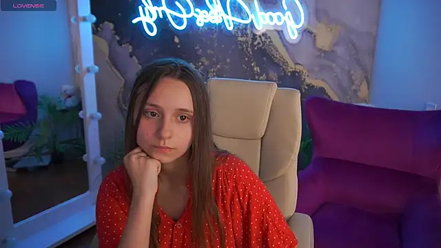 Živý XXX chat TinyNatalie