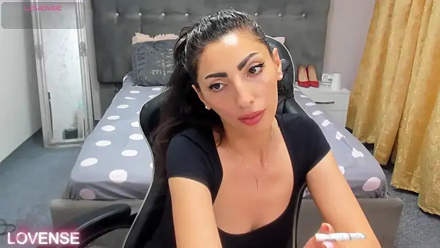 Chat +18 de IlariaKent ao vivo