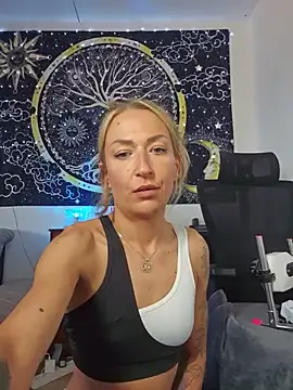 -Jeany- Live XXX-Chat