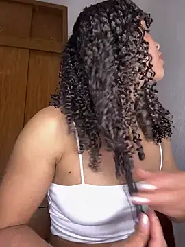 دردشة Yasmin777_ الجنسية المباشرة