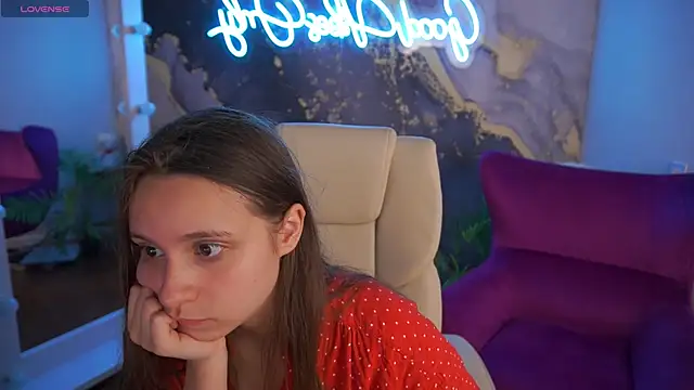 XXX chat uživo modela TinyNatalie