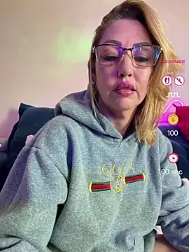 Chat +18 de RAIRAsexy ao vivo