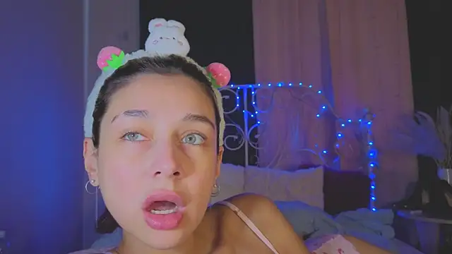 Funny_Bunny Adlı Modelin Canlı XXX Sohbeti