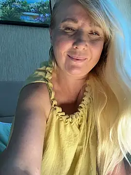EmmaInLove23 – Live XXX-chat