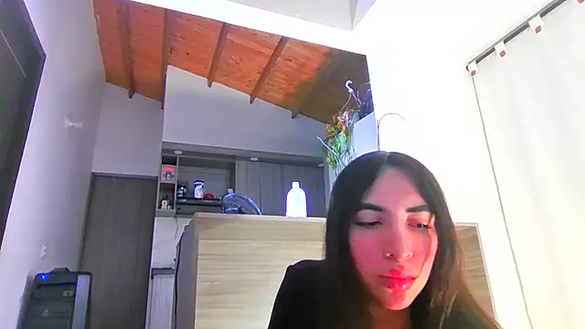 Онлайн чат XXX valeriahornier