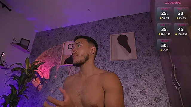 MarkSantozz XXX чат на живо