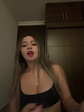 XXX chat uživo modela abbymnd1