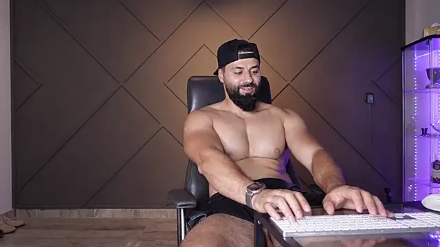 mattmasterss: онлайн-секс-чат