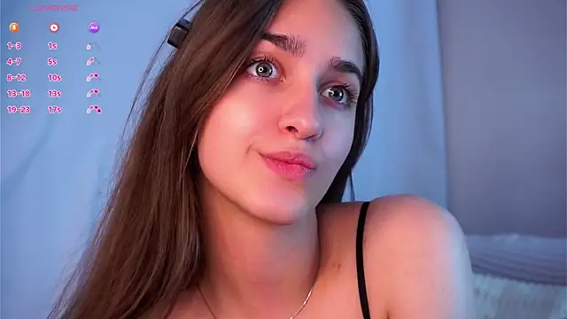 Chat XXX en directo de ClarineCasebolt