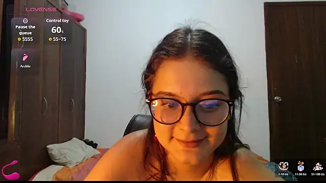 XXX chat uživo modela MadieeLorez