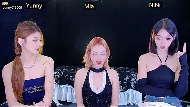 MiNi-U's Live XXX Chat
