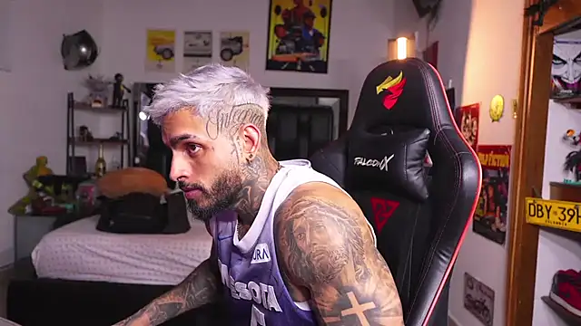 Chat XXX ao vivo de logan_hugh8