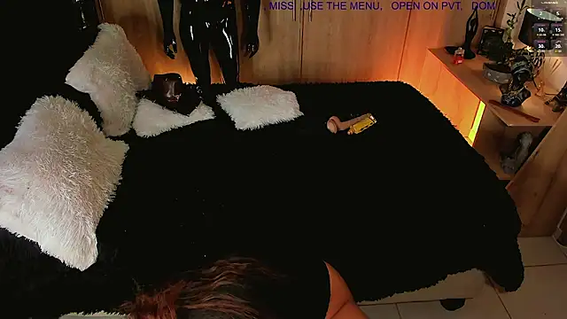 Živý XXX chat CALLME_GODDESS_