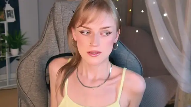 Živý XXX chat KiraMontoya