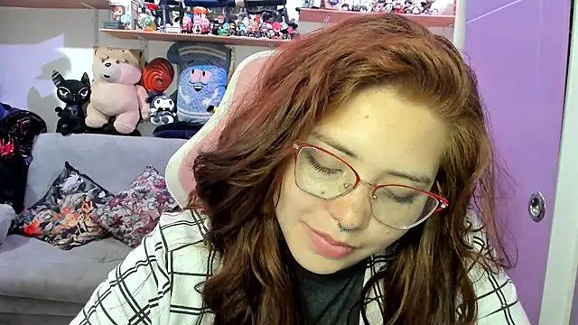 Онлайн чат XXX soficammy