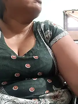 Hot_indian_Milf Adlı Modelin Canlı XXX Sohbeti