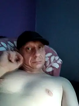 Tom4Womans XXX чат на живо