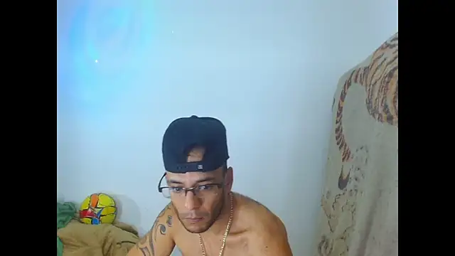 Chat +18 de Alphamaster_92 ao vivo
