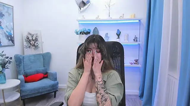 AnneTLi's Live XXX Chat