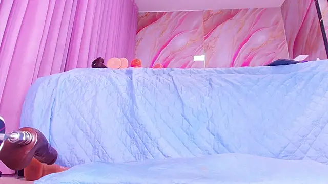 sofi_decker's Live XXX Chat