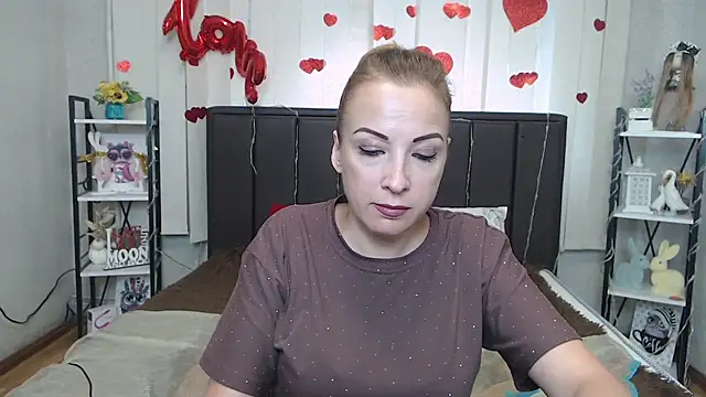Онлайн чат XXX ElizabethSho