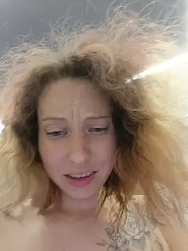 Frost_foxyn Live XXX chat