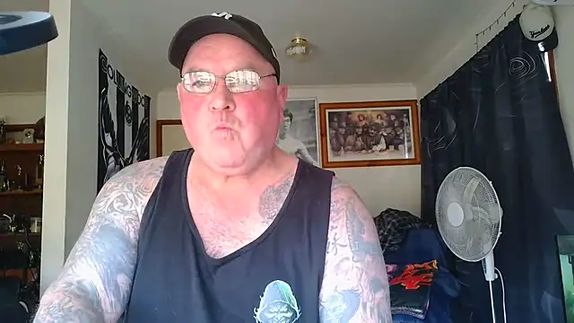 KINKYBLUEYES69 在線直播表演