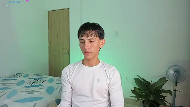 XXX chat uživo modela andrew_courtzz