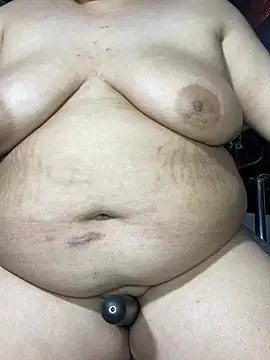 Hailey_Curvy: онлайн-секс-чат