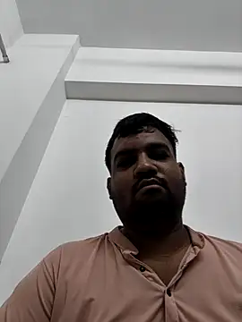 vinay_smalldick Chat XXX in diretta