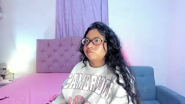 Latinabombsheell's Live XXX Chat