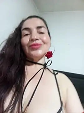 MaryRoze_ Chat XXX in diretta