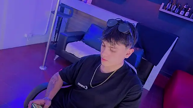 angel_still_ live XXX chat