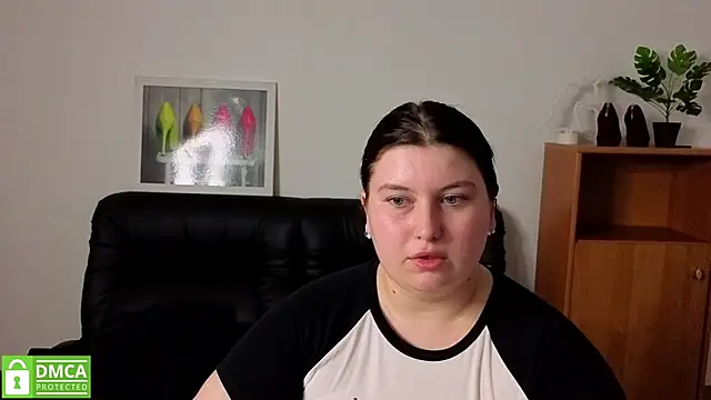 Chatroom XXX en direct de Katina_deeplou4